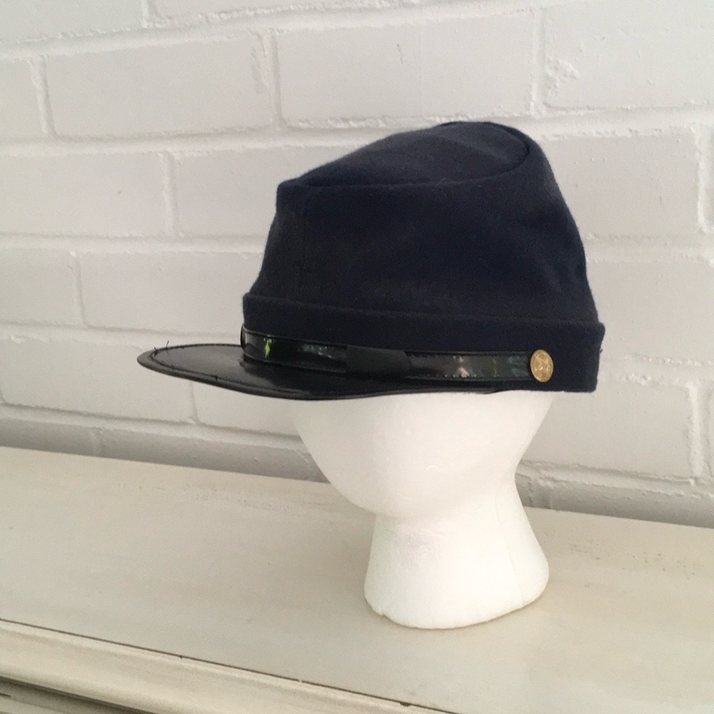 Unisex Mens Old Style Classic Navy Blue Navy Cap With Black Brim And Gold Button